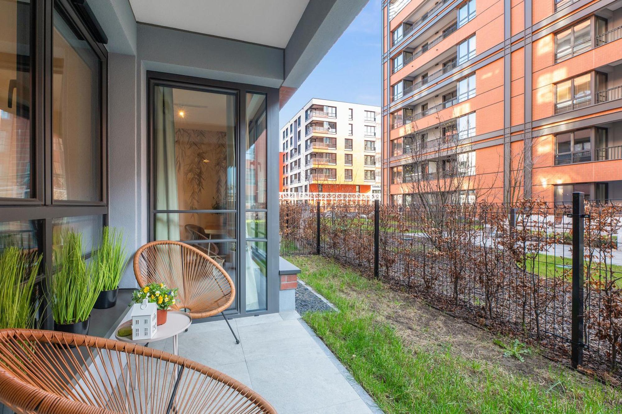 Doki Living - Foodhall & Parking By Downtown Apartments Gdańsk Kültér fotó